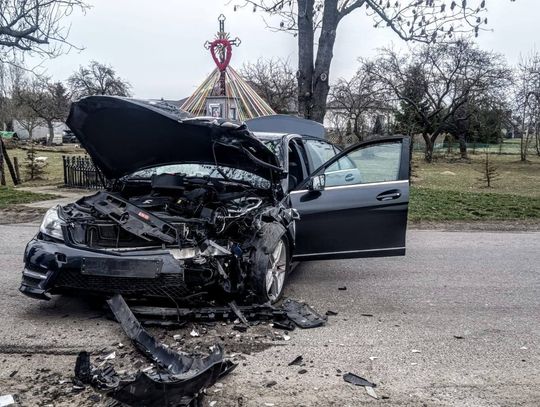 Kolizja w Dębniaku. Strażacy usuwali skutki zdarzenia