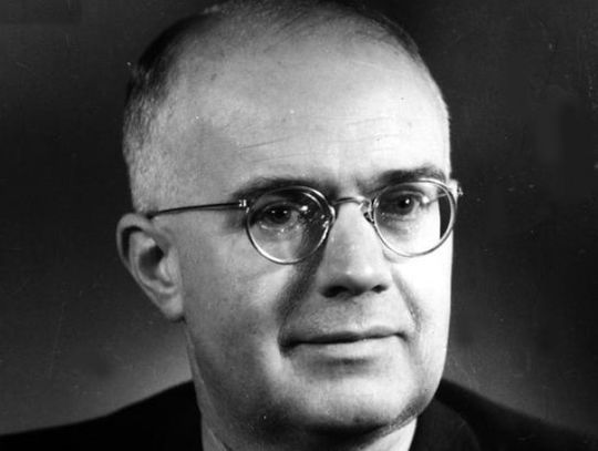 Komunistyczny agent pozostanie patronem