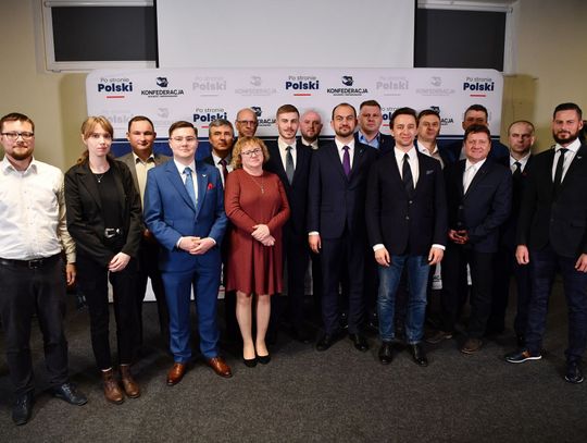 Konfederacja także ruszyła w Polskę.