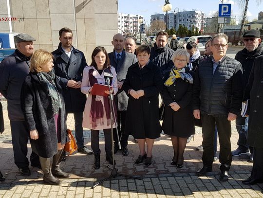 Konferencja prasowa dotycząca "Nowej piątki PiS"