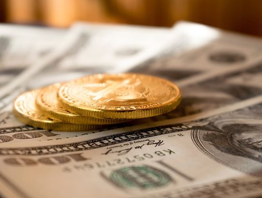 Kredyt z doradcą czy porównywarką? Sprawdź różnice