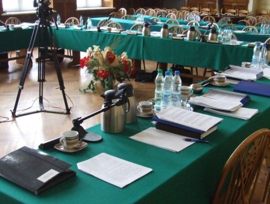 Kto pyta, ten nie błądzi