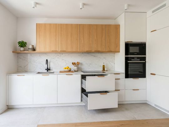 Kuchnia na wymiar we Wrocławiu – ile kosztuje i jak wygląda proces od projektu do montażu?