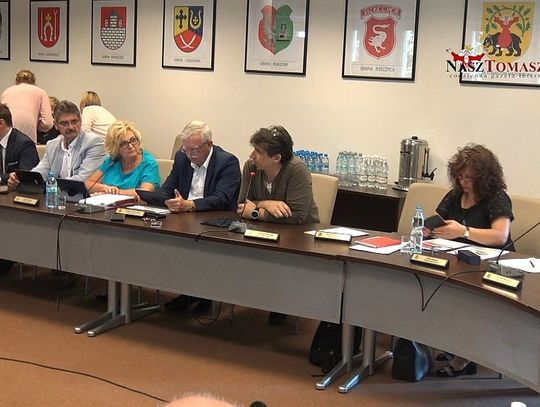 L sesja Rady Powiatu w Tomaszowie Mazowieckim L sesja Rady Powiatu w Tomaszowie Mazowieckim