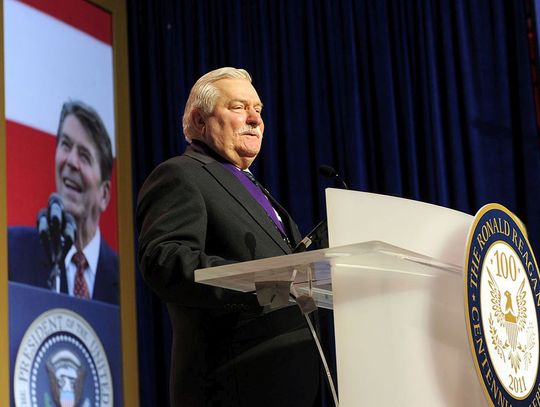 Legalny w Polsce "narkotyk" rujnuje zdrowie Lecha Wałęsy