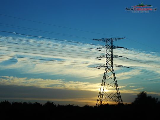 Linia energetyczna na działce – jakie prawa przysługują właścicielowi nieruchomości
