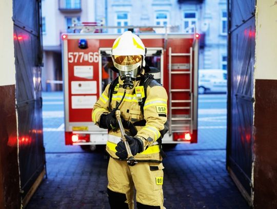 Łódzkie/ Strażacy zyskają 28 nowych pojazdów, a pogotowie - ambulans na bazie autobusu