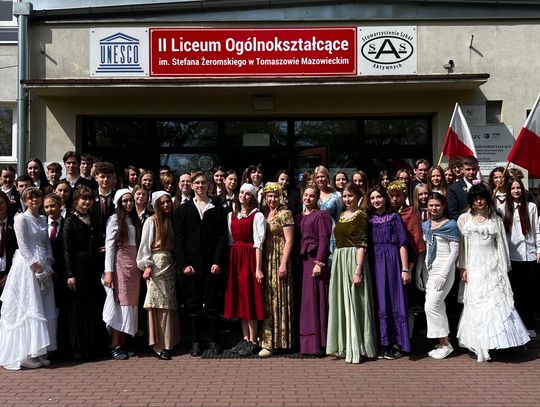Majowa jutrzenka w innej odsłonie. 234. Rocznica Uchwalenia Konstytucji 3 maja w II LO Majowa jutrzenka w innej odsłonie. 234. Rocznica Uchwalenia Konstytucji 3 maja w II LO