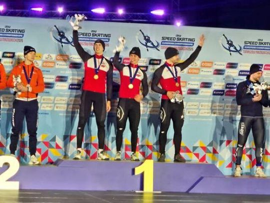 ME w łyżwiarstwie szybkim – złoty medal Polaków w sprincie drużynowym ME w łyżwiarstwie szybkim – złoty medal Polaków w sprincie drużynowym