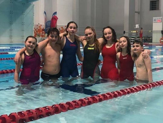 Medalowe mistrzostwa województwa łódzkiego pływaków Złotej Rybki