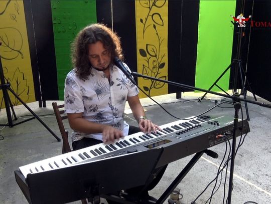 "Między wierszami", recital Piotra Goljata