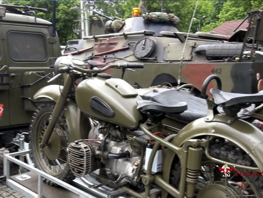 Militarne samochody zabytkowe na Dniach Tomaszowa