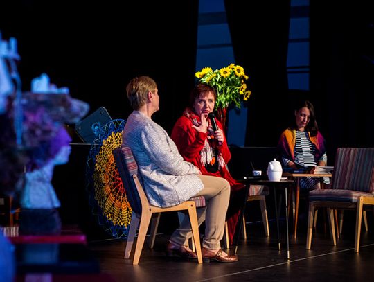 Miłość jest wszystkim: miłość do siebie, do życia, do chwili obecnej.