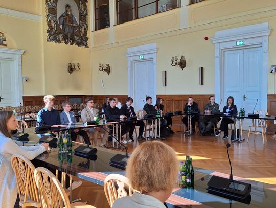 Młodzieżowa Rada Miasta Tomaszowa Mazowieckiego podsumowała kadencję 2023–2025