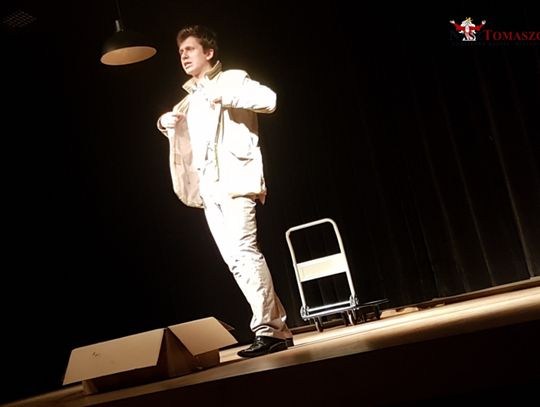 Monodram NOVECENTO w Gminnym Ośrodku Kultury w Ujeździe Monodram NOVECENTO w Gminnym Ośrodku Kultury w Ujeździe