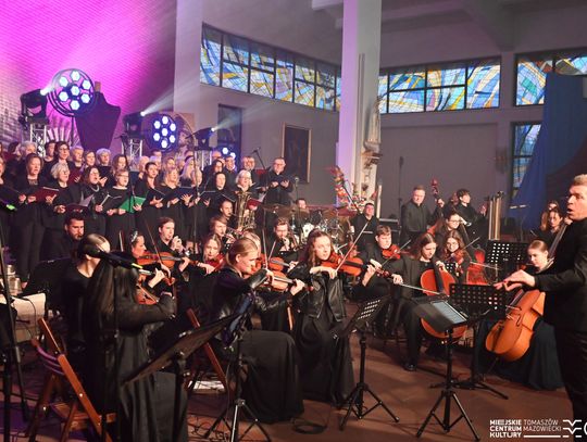 Muzyka, która zatrzymuje czas. Wyjątkowy koncert pasyjny w Tomaszowie Mazowieckim