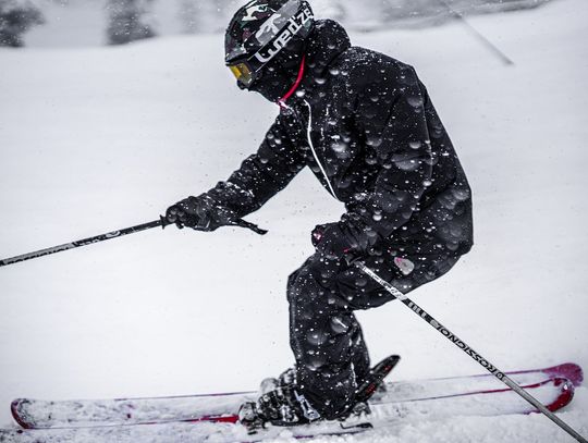 Na jakie narty powinien postawić początkujący?