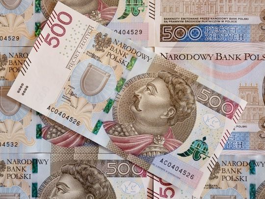 NBP: 7 proc. badanych Polaków miało w ręku banknot 500 zł