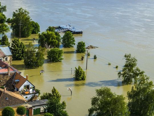 Niszczycielskie powodzie zbierają coraz większe żniwo 