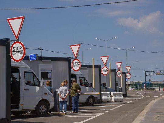 Od początku wojny z Ukrainy do Polski wjechało 7,261 mln osób, wyjechało ponad 5,459 mln osób