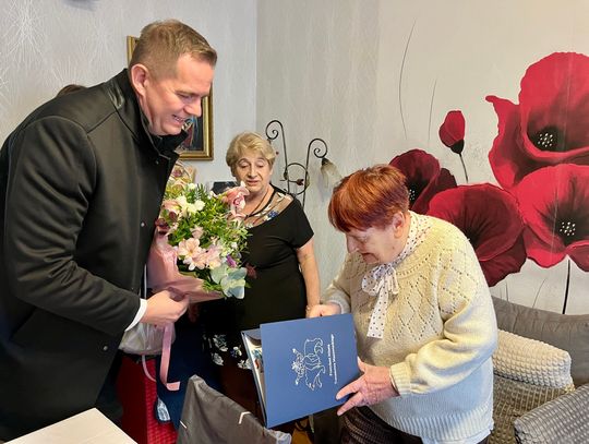 Pani Danuta Karbownik ma 100 lat – i wciąż zachwyca! 🎉