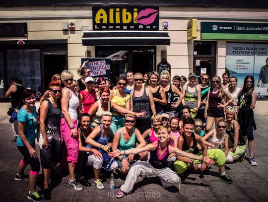 PIKNIK ! Kolejne plenerowe zajęcia Zumba (r) Fitness - PRZYSTAŃ KS Amber