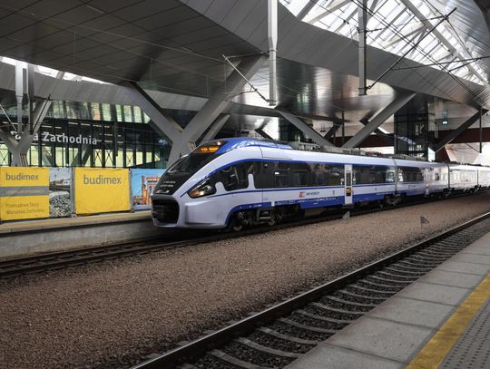 PKP Intercity: w czwartek seniorzy mogą podróżować za jeden złoty