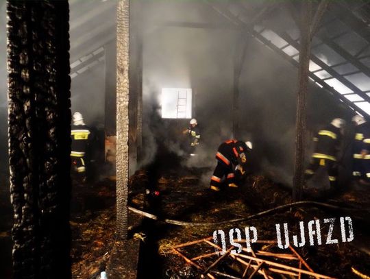 Płonęła obora w Czerniewicach - duże straty materialne