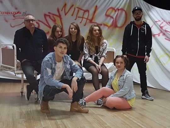 "Pod powierzchnią", spektakl Teatru do Spraw Ciężkich "Pod powierzchnią", spektakl Teatru do Spraw Ciężkich