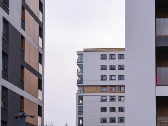 Podaż nowych mieszkań spada, ale oferta rynkowa rośnie Podaż nowych mieszkań spada, ale oferta rynkowa rośnie