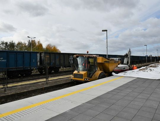 Podróże Tomaszów Mazowiecki - Skarżysko-Kamienna z nowych peronów