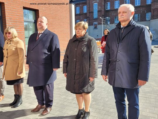 Podróże za cudze? Powiatowi decydenci na europejskim szlaku delegacji