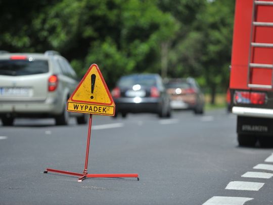 Policja: w czasie majówki doszło do ponad 300 wypadków; zginęło 19 osób, a 383 zostały ranne Policja: w czasie majówki doszło do ponad 300 wypadków; zginęło 19 osób, a 383 zostały ranne