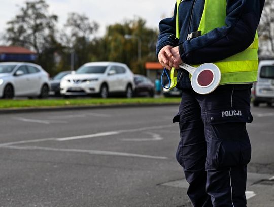 Policjanci postrzelili rowerzystę, który podczas kontroli drogowej zaatakował ich nożem i młotkiem