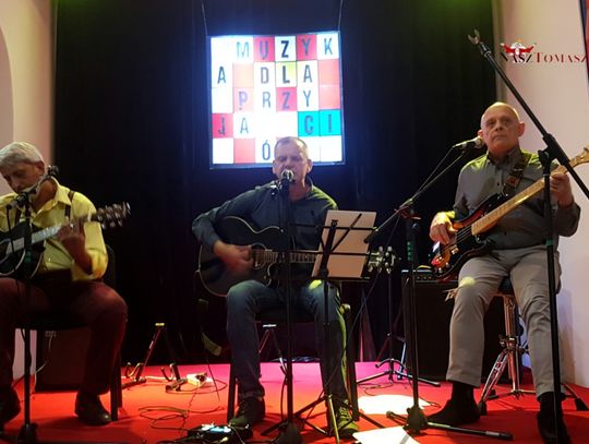 Polsko, grecko, serbsko, chorwacka "Muzyka dla przyjaciół"