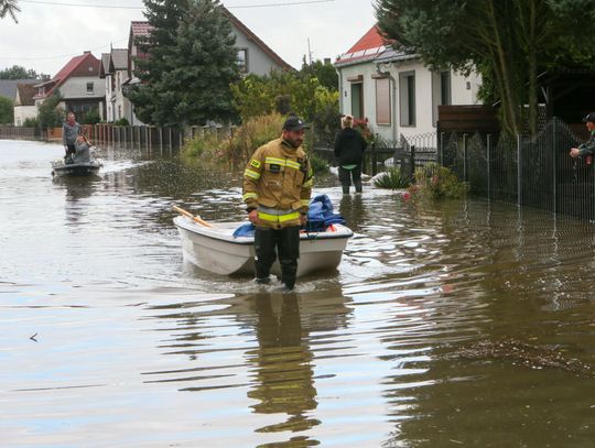 Poniedziałkowe informacje z kraju i ze świata:  Uważajcie na fałszywe zbiórki