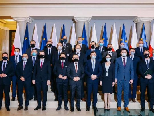 Praca, Rozwój, Odpowiedzialność ponad podziałami 