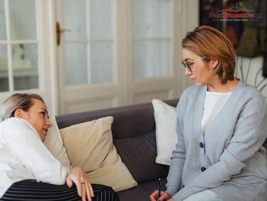 Praca z podświadomością: Zastosowanie hipnozy w terapii zaburzeń emocjonalnych Praca z podświadomością: Zastosowanie hipnozy w terapii zaburzeń emocjonalnych