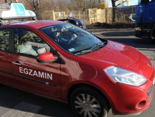 Prawo jazdy po staremu, bo system nie działa