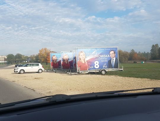 Prawym okiem: dla myślących inaczej... kochających też