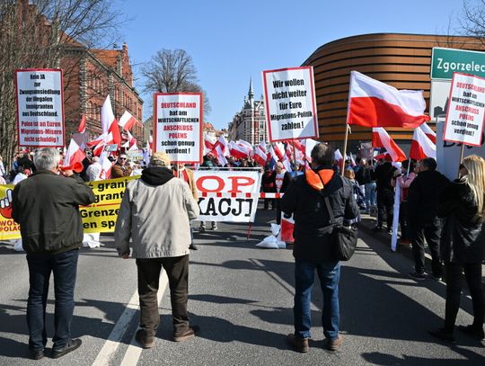 protest przeciwko migrantom na przejściu granicznym w Zgorzelcu