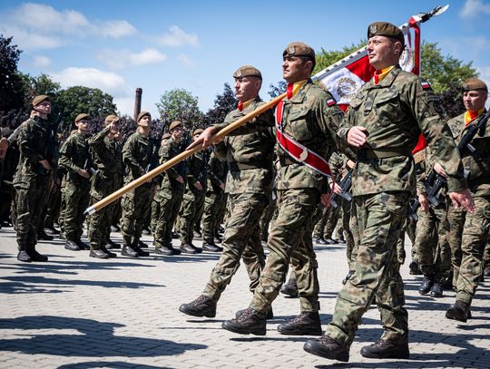 Przysięgę na sztandar złożyli nowi żołnierze 9 Łódzkiej Brygady Obrony Terytorialnej