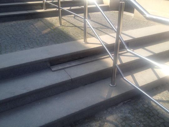 Rewitalizacja się sypie...