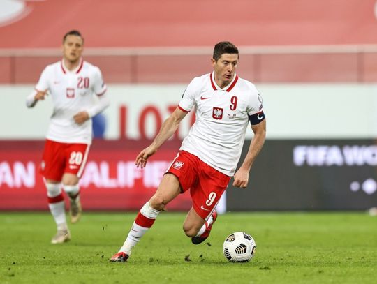 "Robert Lewandowski kończy karierę". Kibice zamarli