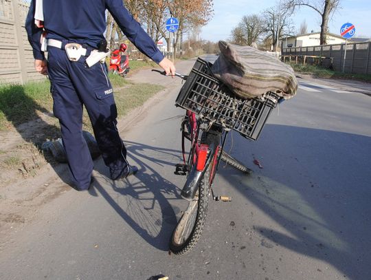 Rowerzystka z pierwszeństwem