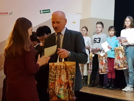 Rozstrzygnięcie Powiatowego Konkursu Plastycznego "Kartka z aniołkiem" Rozstrzygnięcie Powiatowego Konkursu Plastycznego "Kartka z aniołkiem"