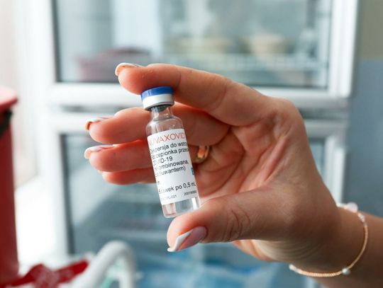 Rzecznik MZ: do tej pory do Polski dostarczono prawie 800 tys. szczepionek Nuvaxovid