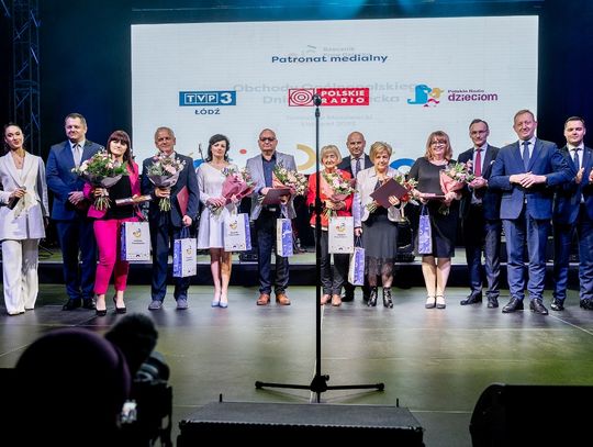 Rzecznik Praw Dziecka uhonorował tomaszowian za pracę na rzecz dzieci