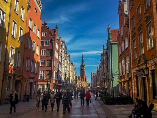 Samochód jako narzędzie aktywnego odkrywania Trójmiasta Samochód jako narzędzie aktywnego odkrywania Trójmiasta