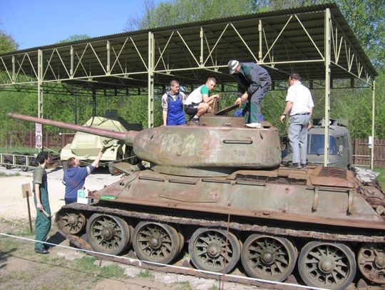 Samochodówka kontra T - 34